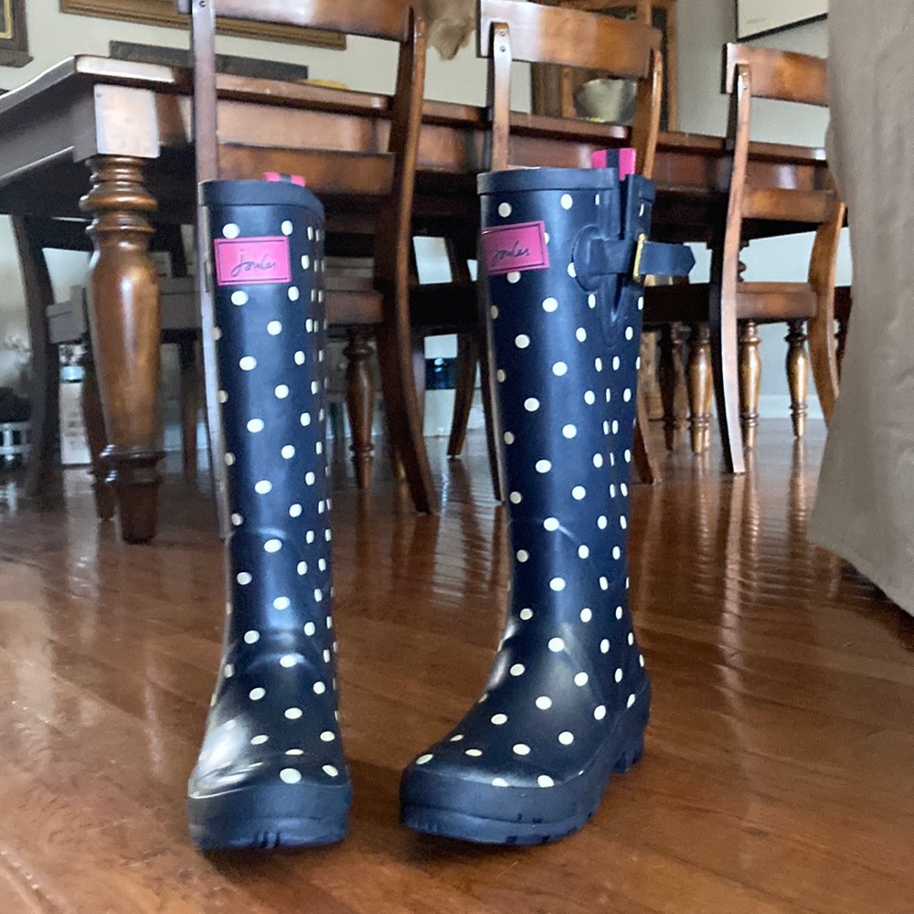 Wonen’s Size 7 Tall Joules Blue and White Polka Dot Rain Boots .  Worn Twice